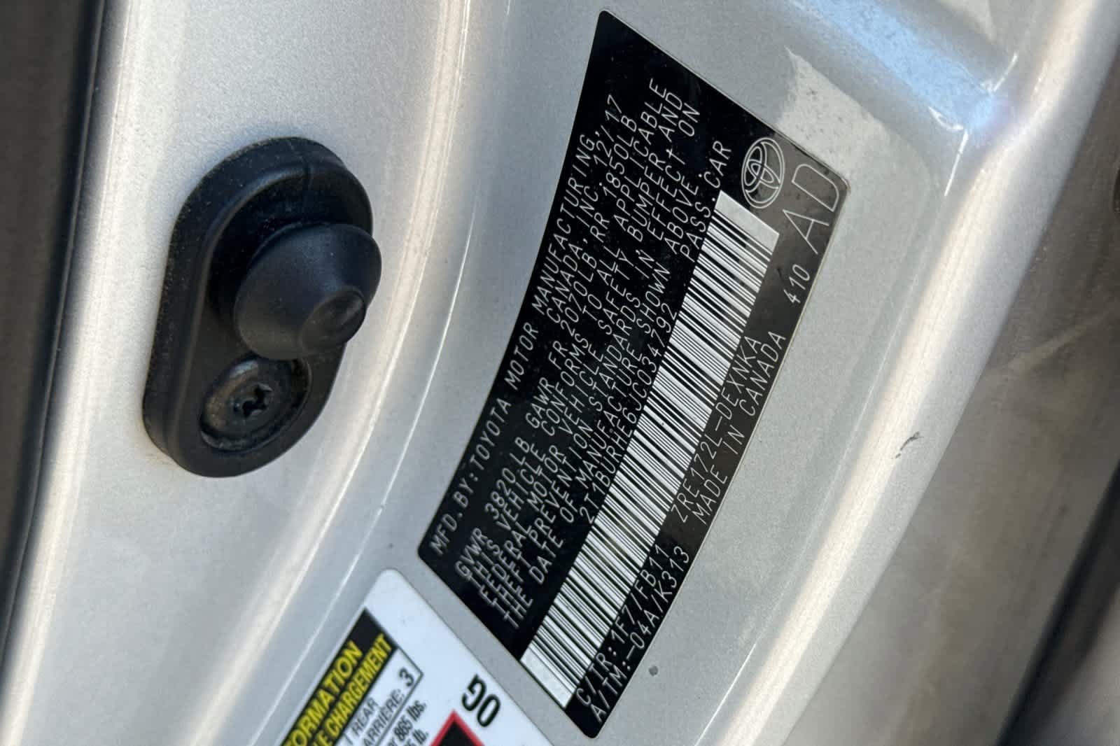 Used 2018 Toyota Corolla LE FWD image 30