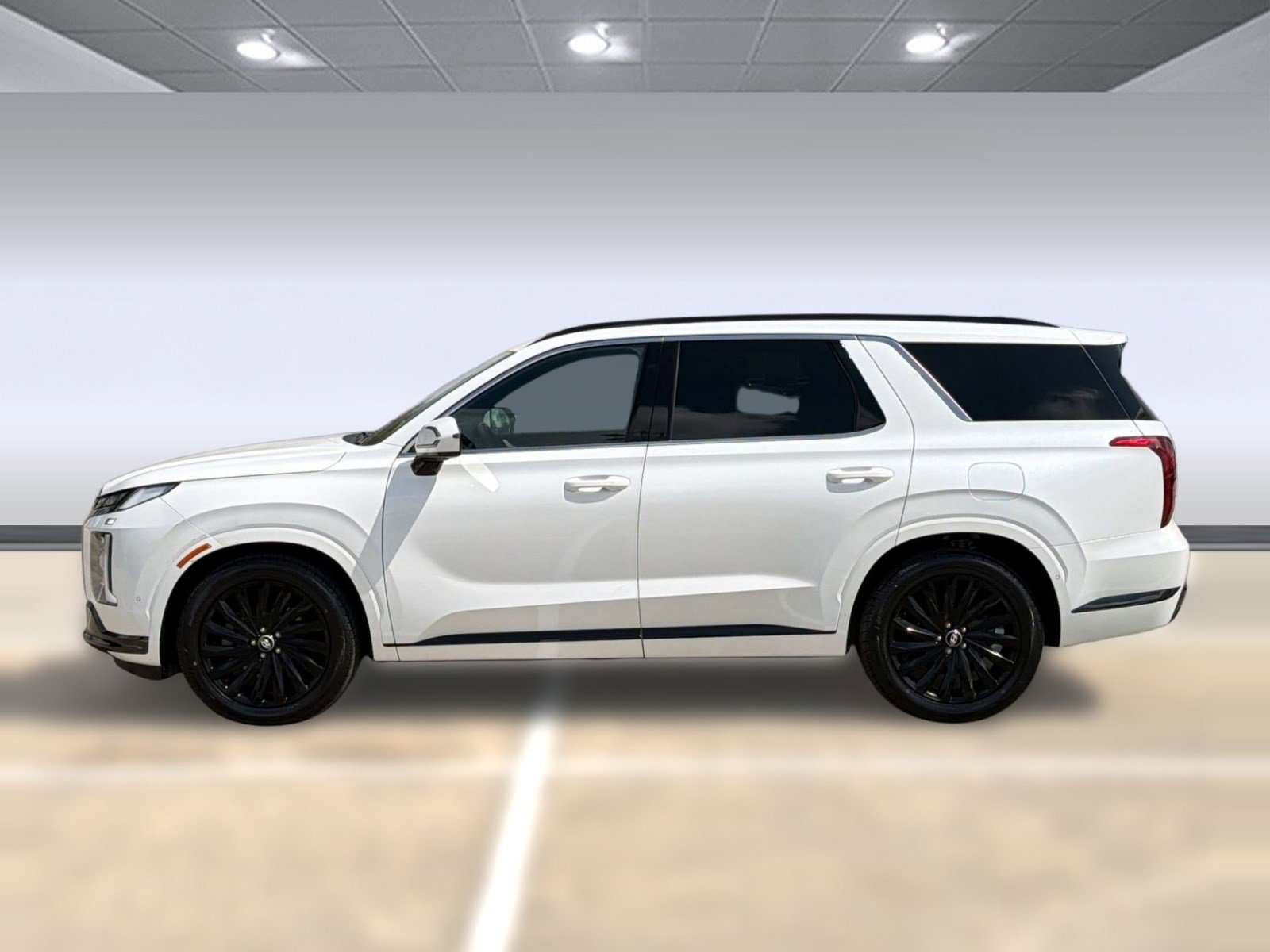 Used 2024 Hyundai Palisade Calligraphy image 2
