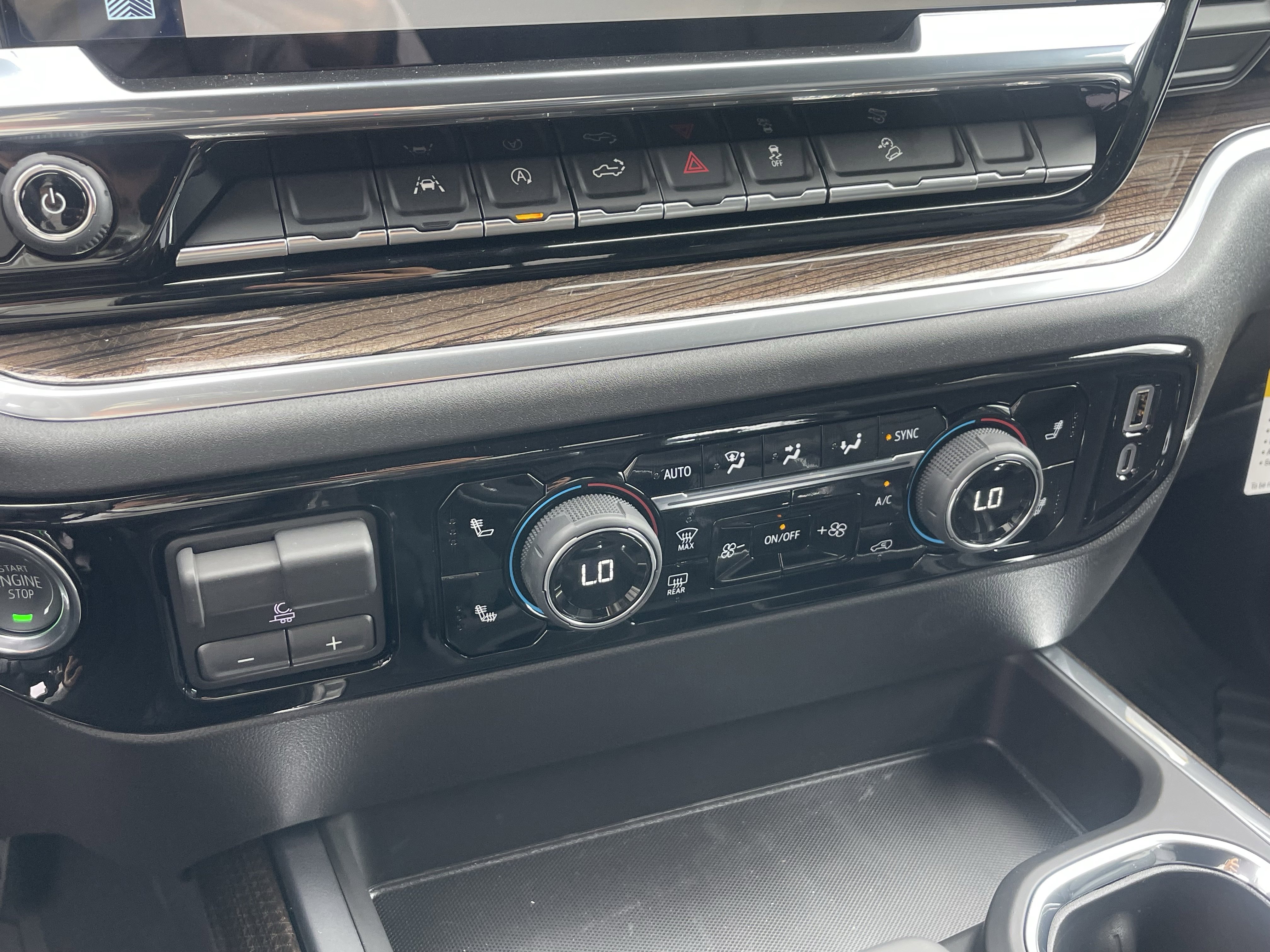 New 2026 Chevrolet Silverado 1500 LT Trail Boss w/ Convenience Package II image 17