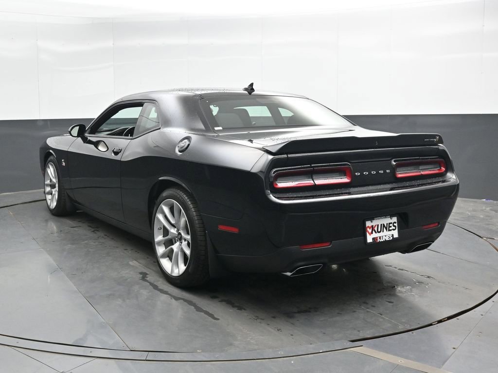 Used 2022 Dodge Challenger R/T Scat Pack RWD image 11