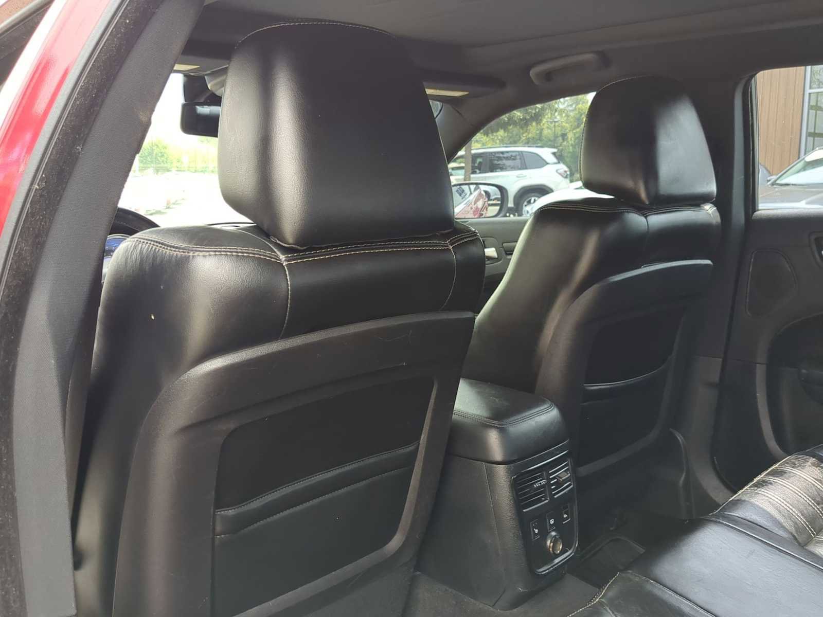 Used 2014 Chrysler 300 S w/ Luxury Group image 19