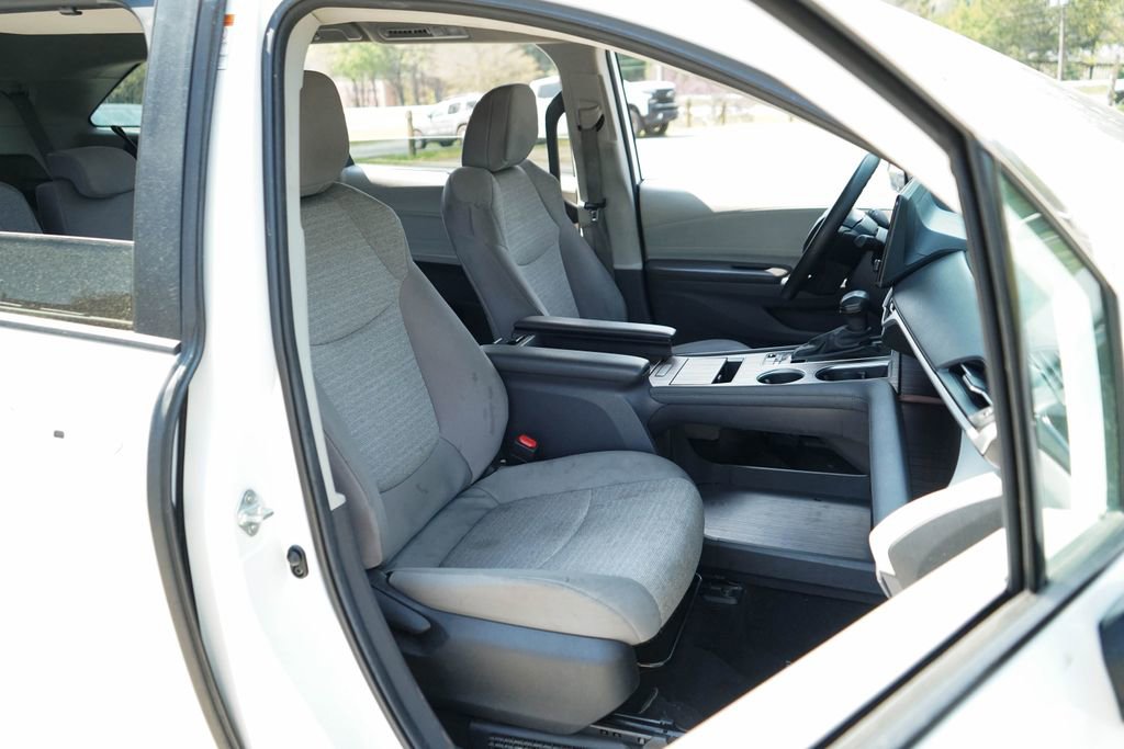 Used 2024 Toyota Sienna LE image 34