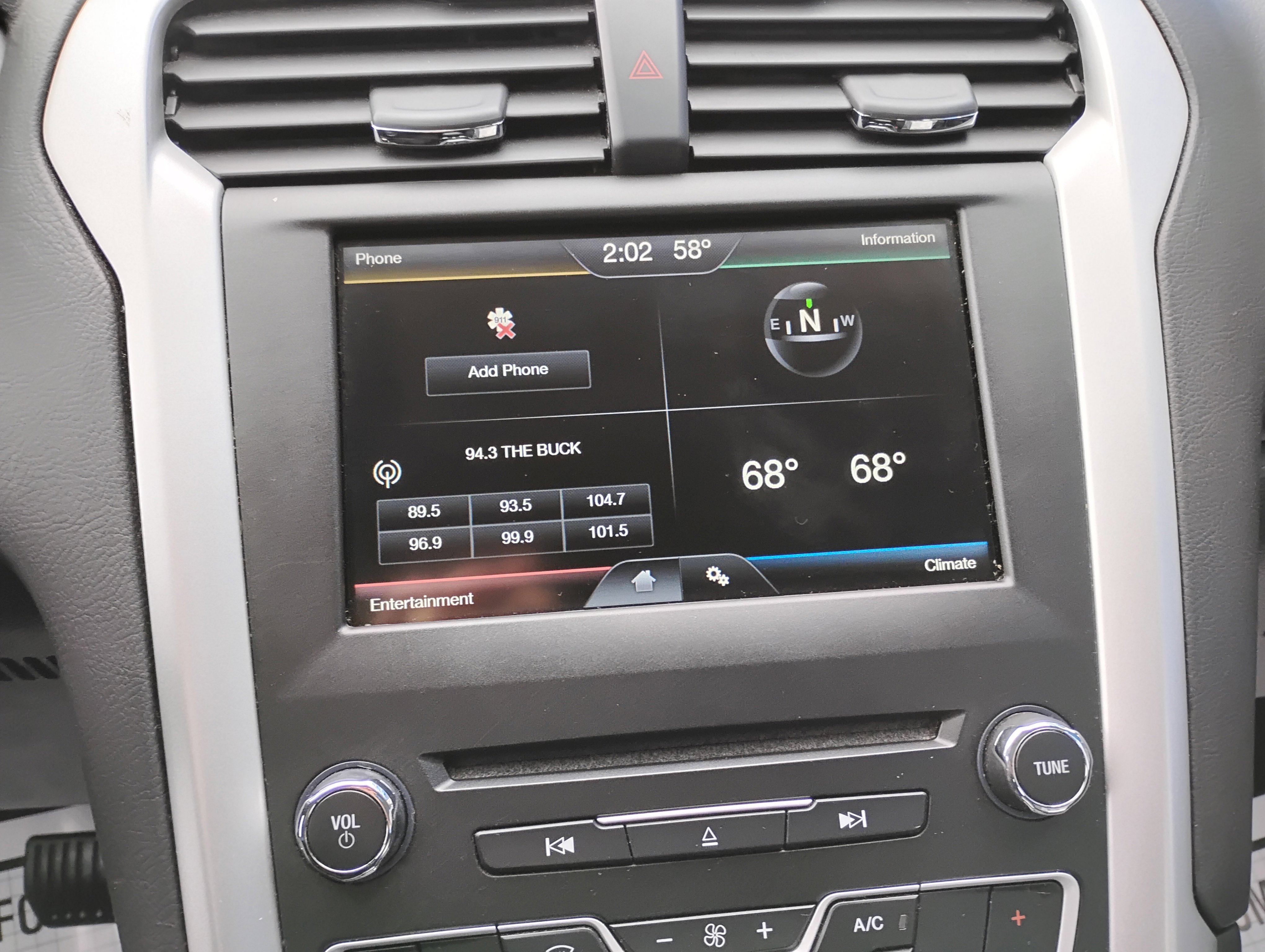 Used 2016 Ford Fusion SE image 6