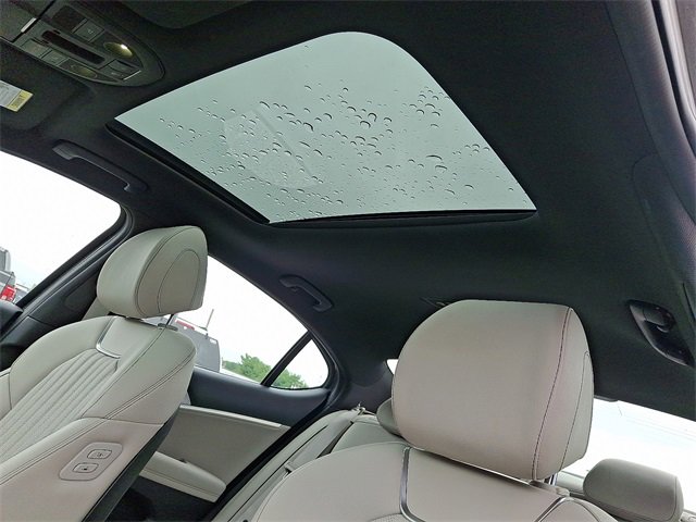 Used 2023 Genesis G70 3.3T w/ Sport Advanced Package image 15