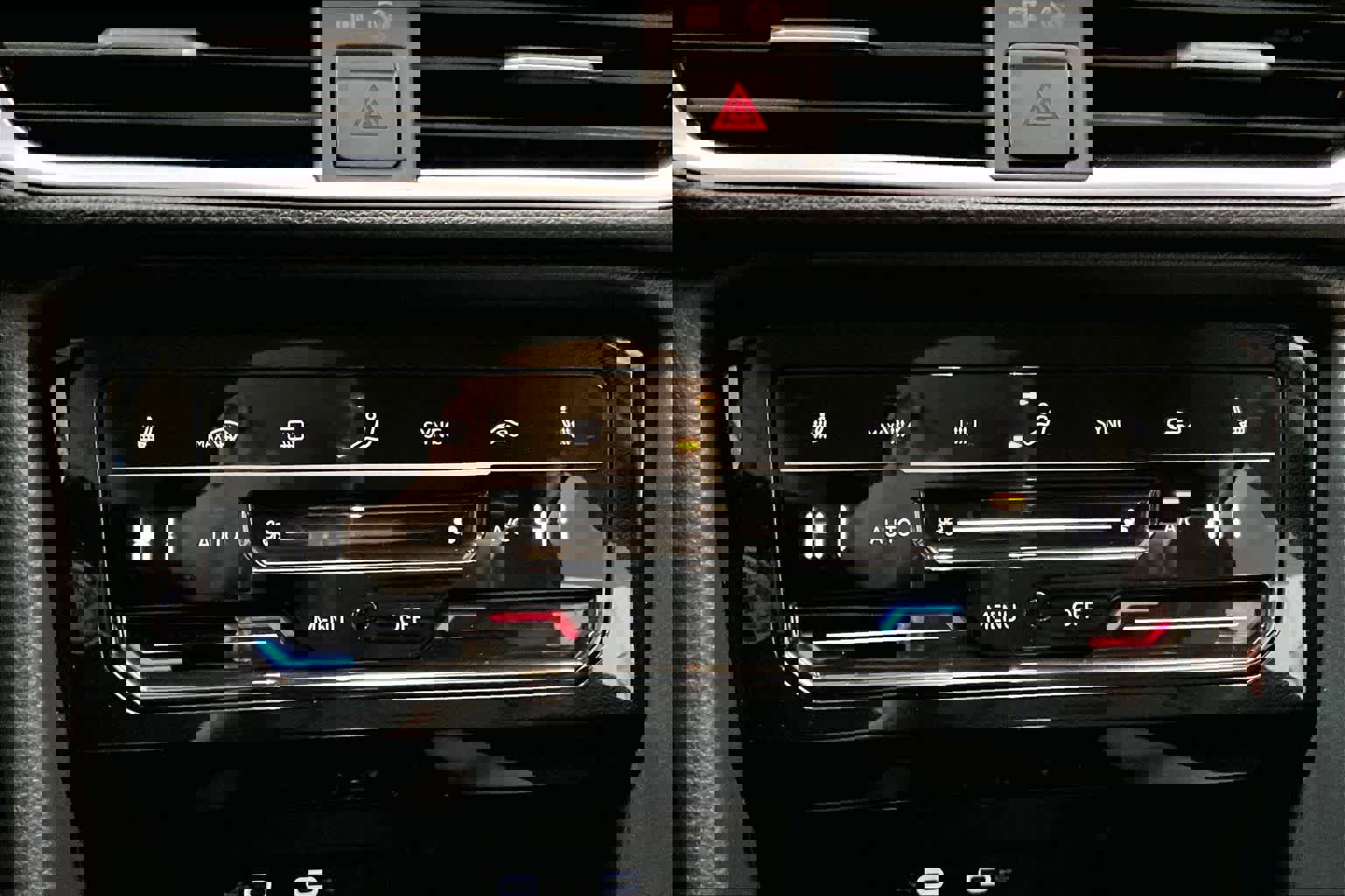 Used 2025 Volkswagen Taos SE image 34