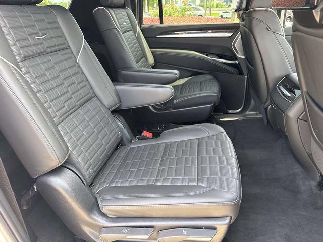 Certified 2025 Cadillac Escalade ESV Sport Platinum AWD/4WD image 10