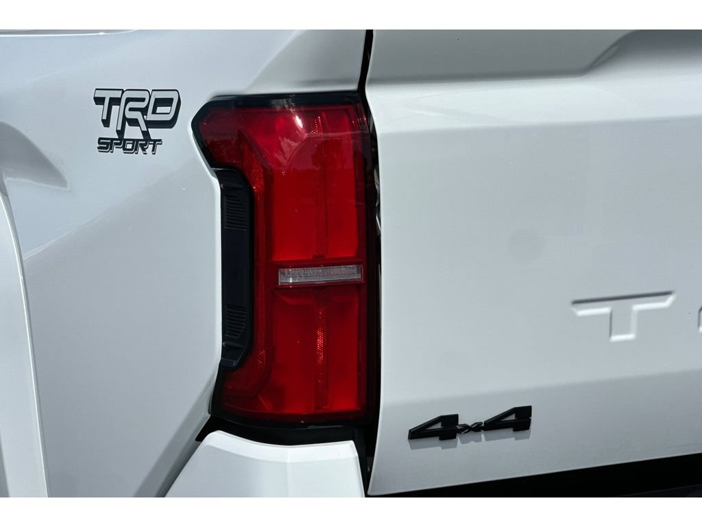Used 2025 Toyota Tacoma TRD Sport w/ TRD Sport Upgrade Package AWD/4WD image 31
