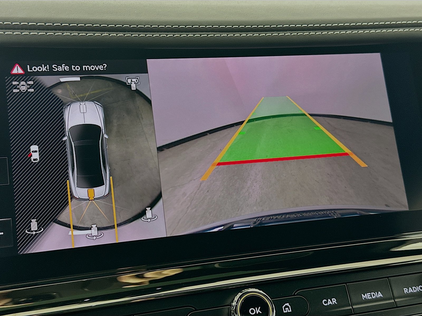 New 2026 Bentley Flying Spur V8 AWD/4WD image 27