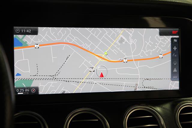 Used 2017 Mercedes-Benz E 300 4MATIC image 10