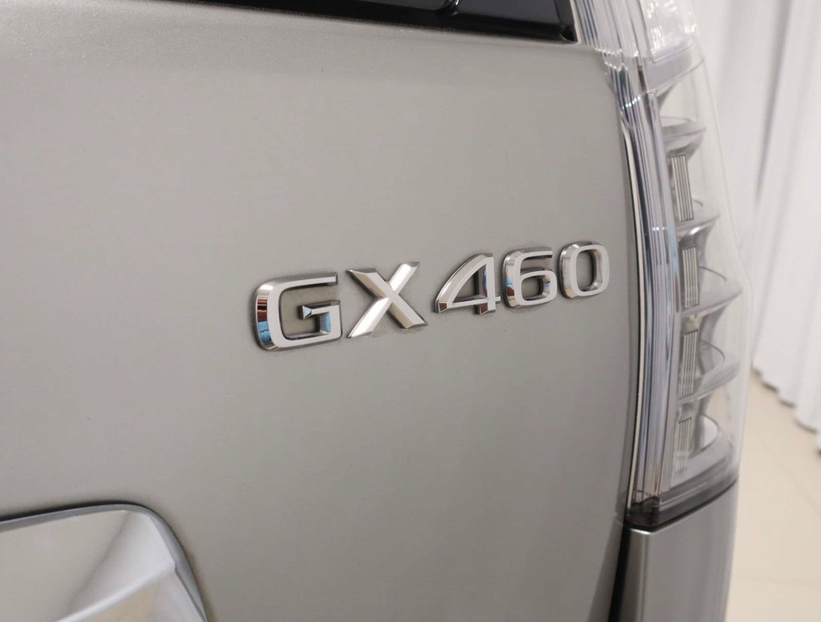 Used 2020 Lexus GX 460 Premium w/ Premium Package AWD/4WD image 12