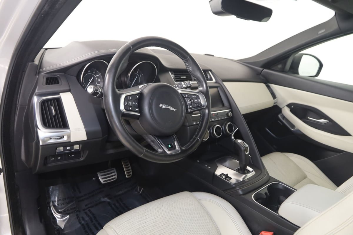 Used 2018 Jaguar E-PACE R-Dynamic S AWD/4WD image 27