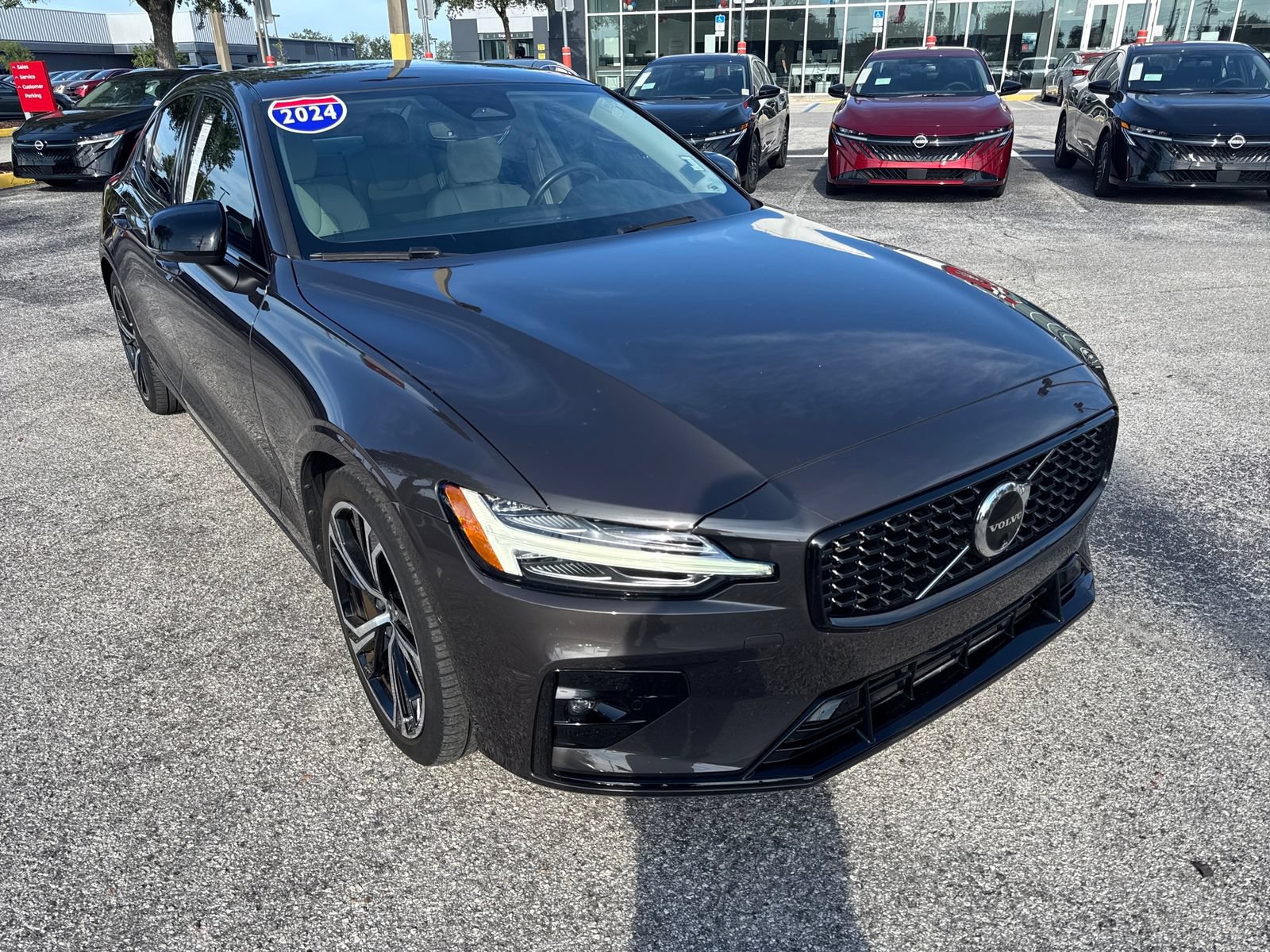 Used 2024 Volvo S60 B5 Plus w/ Protection Package Premier AWD/4WD image 7