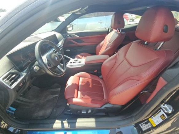 Used 2024 BMW 430i Coupe w/ M Sport Package RWD image 4