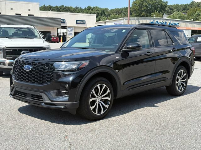Used 2025 Ford Explorer ST-Line AWD/4WD image 3