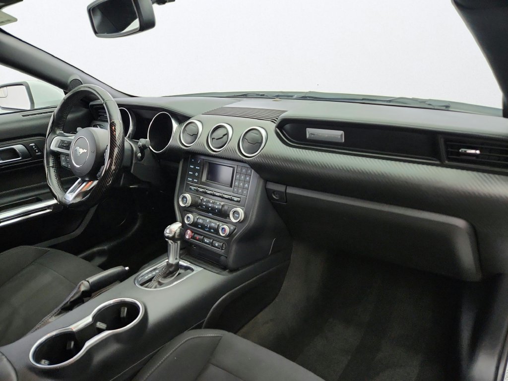 Used 2018 Ford Mustang Coupe RWD image 22