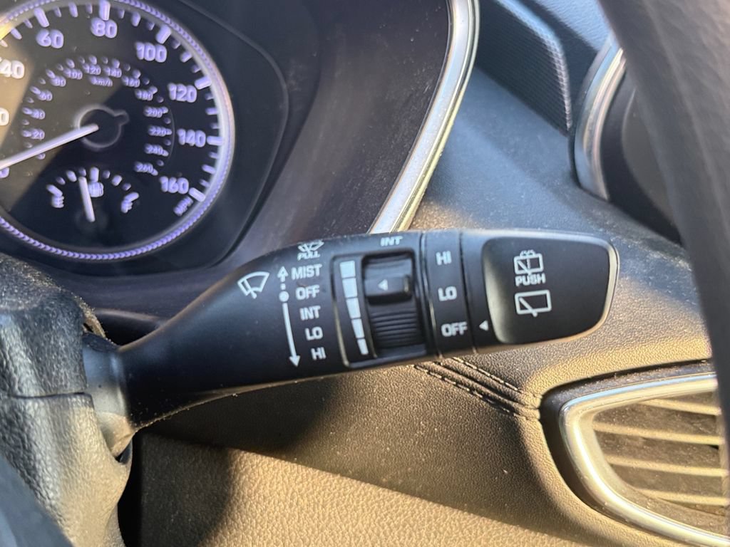 Used 2020 Hyundai Santa Fe SE AWD/4WD image 37