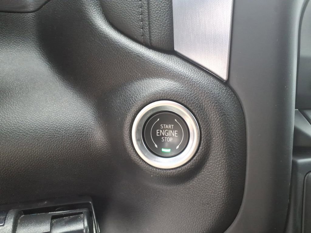 Used 2020 GMC Sierra 1500 Elevation w/ Elevation Value Package image 21