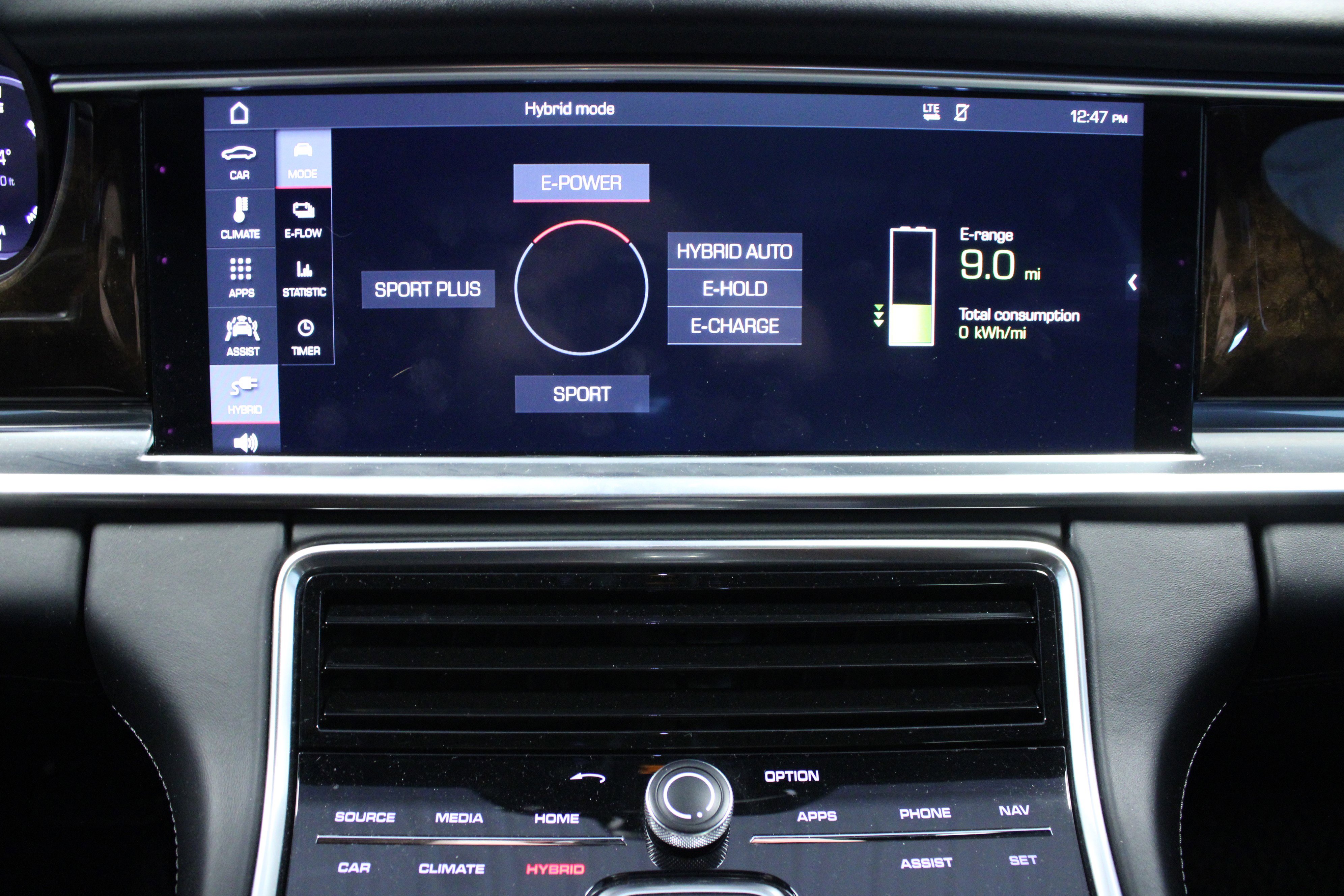 Used 2018 Porsche Panamera Turbo S image 22