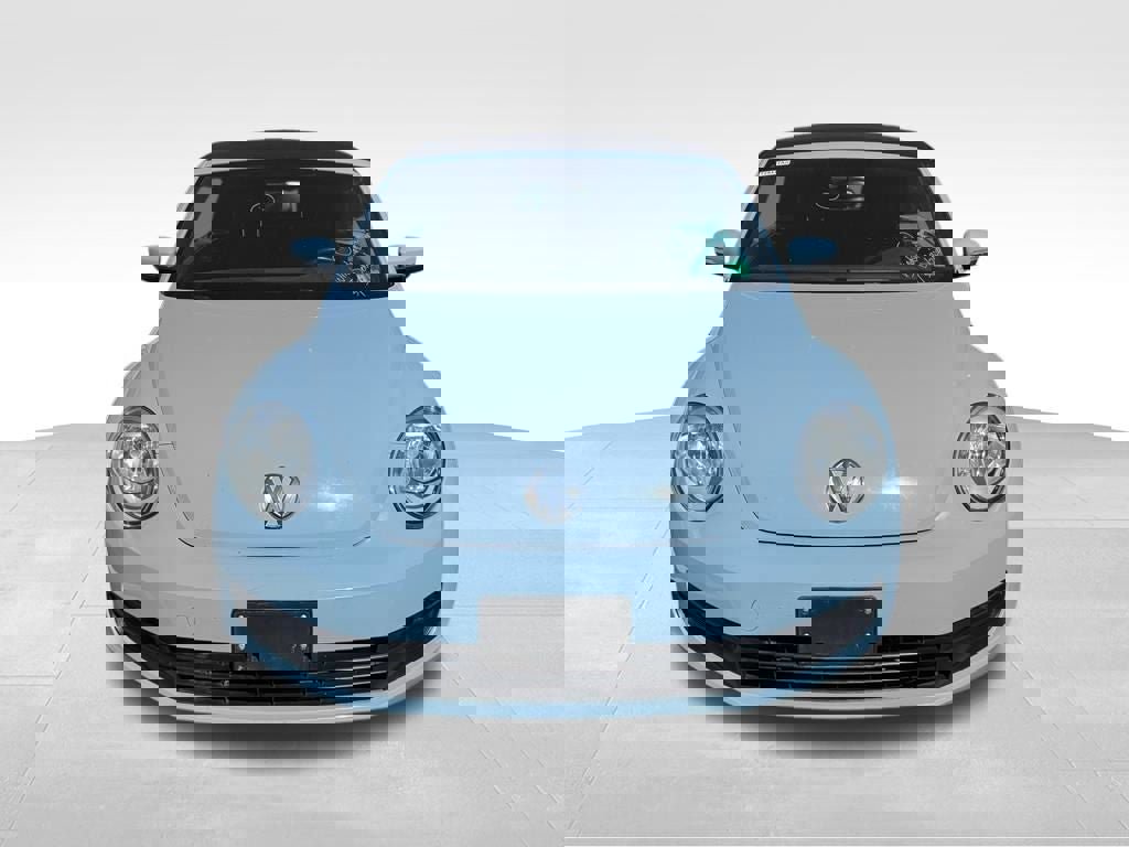 Used 2013 Volkswagen Beetle 2.5 image 3