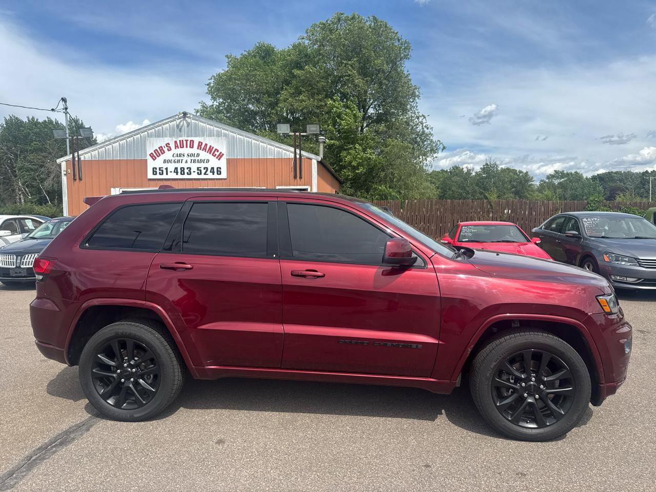 Used 2021 Jeep Grand Cherokee Laredo X AWD/4WD image 4