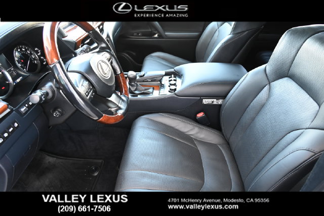 Used 2018 Lexus LX 570 4WD w/ Luxury Package image 21