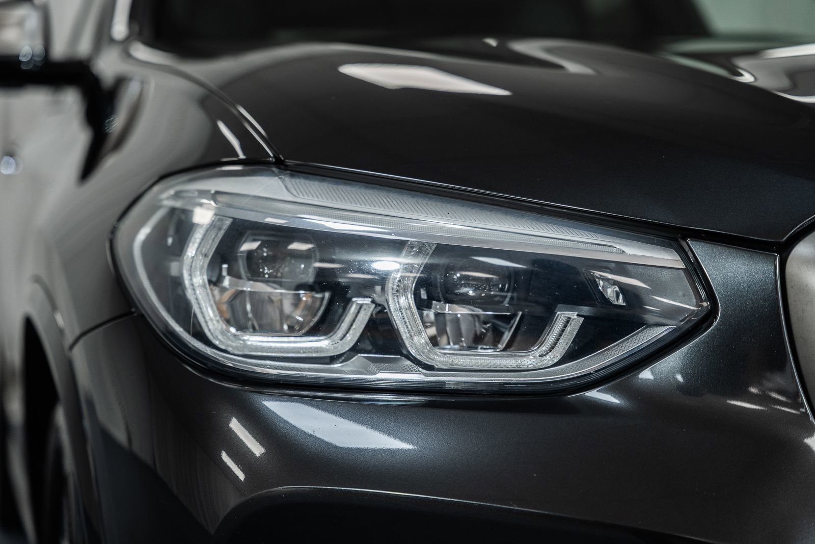 Used 2018 BMW X3 M40i image 15