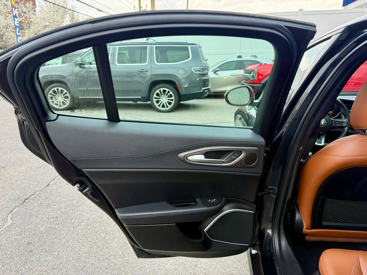 Used 2022 Alfa Romeo Giulia Ti AWD/4WD image 20