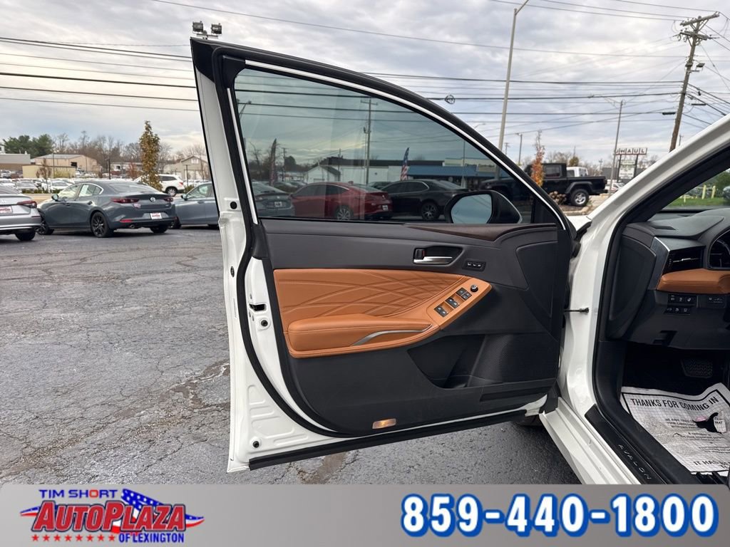 Used 2021 Toyota Avalon Limited w/ Advanced Safety Package image 55