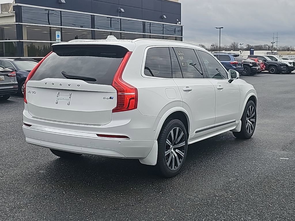 Used 2023 Volvo XC90 B6 Plus w/ Protection Package Premier image 12
