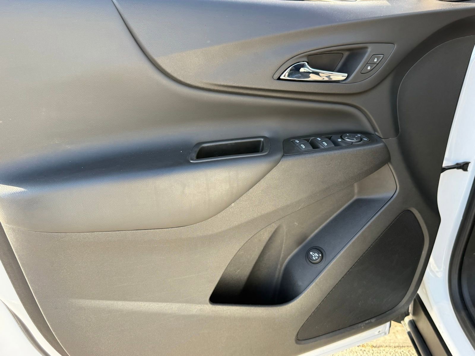 Used 2022 Chevrolet Equinox LT FWD image 22