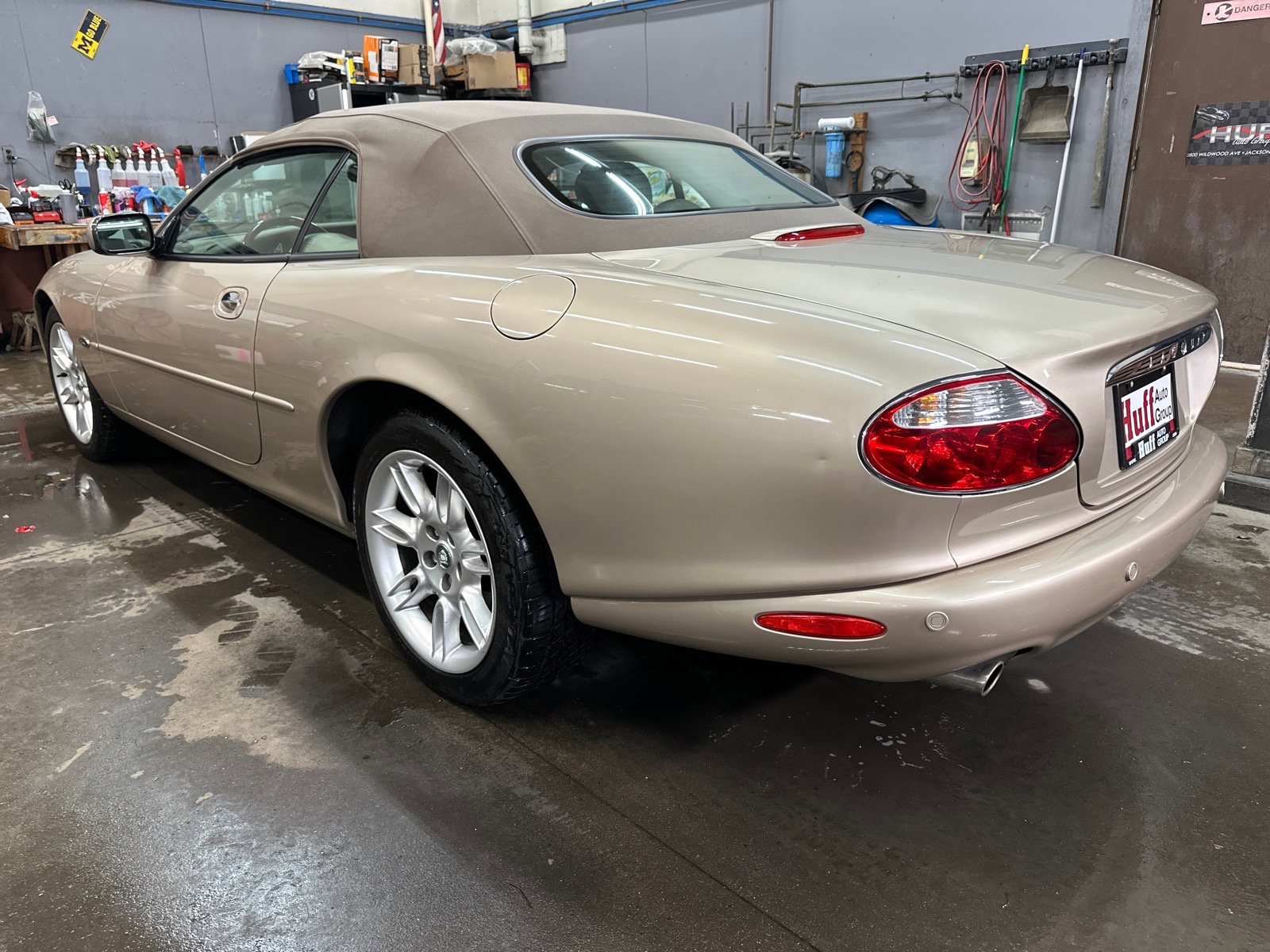 Used 2001 Jaguar XK8 Convertible image 4