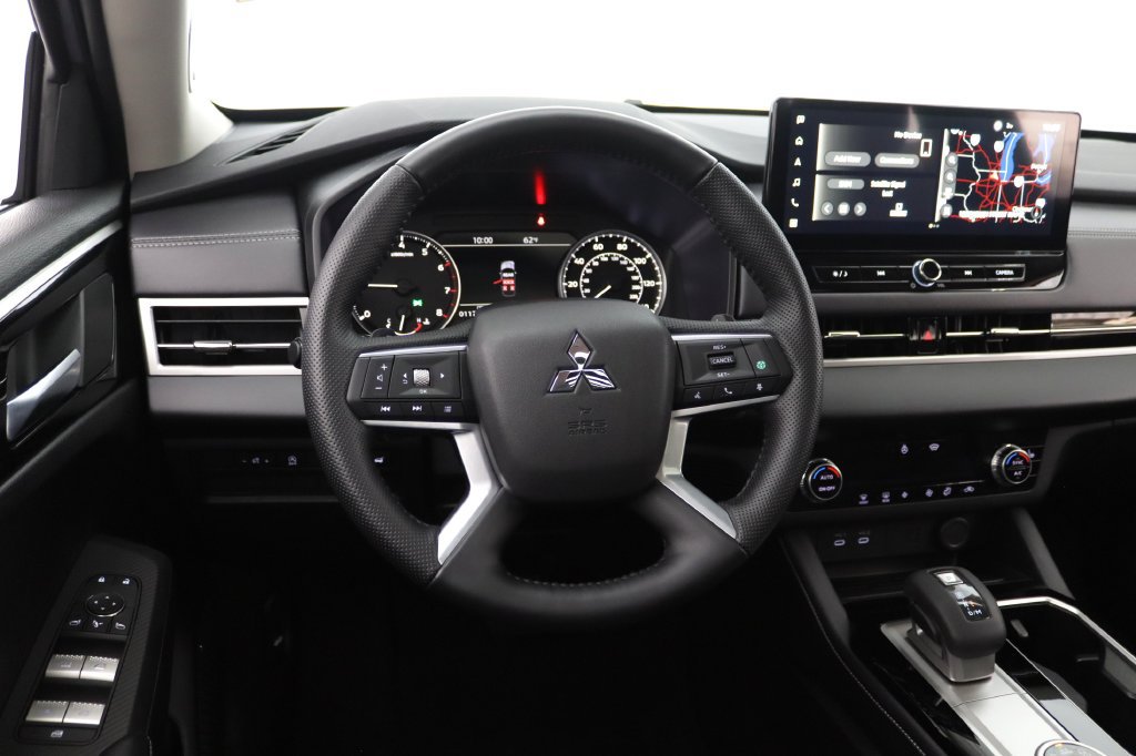 Used 2026 Mitsubishi Outlander AWD image 18
