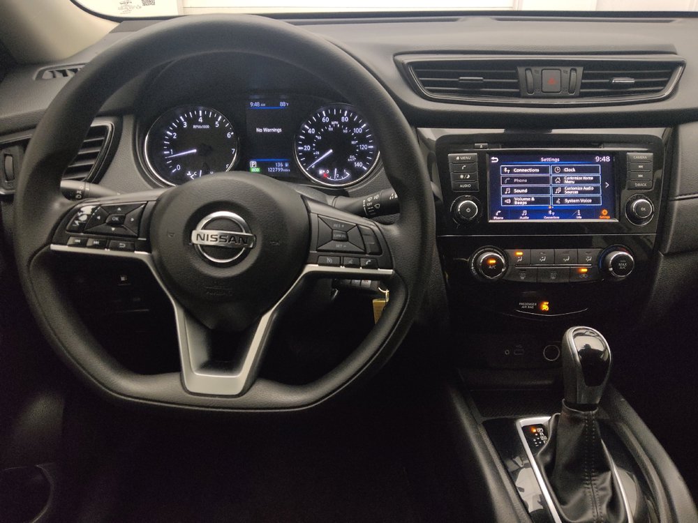 Used 2019 Nissan Rogue S FWD image 22