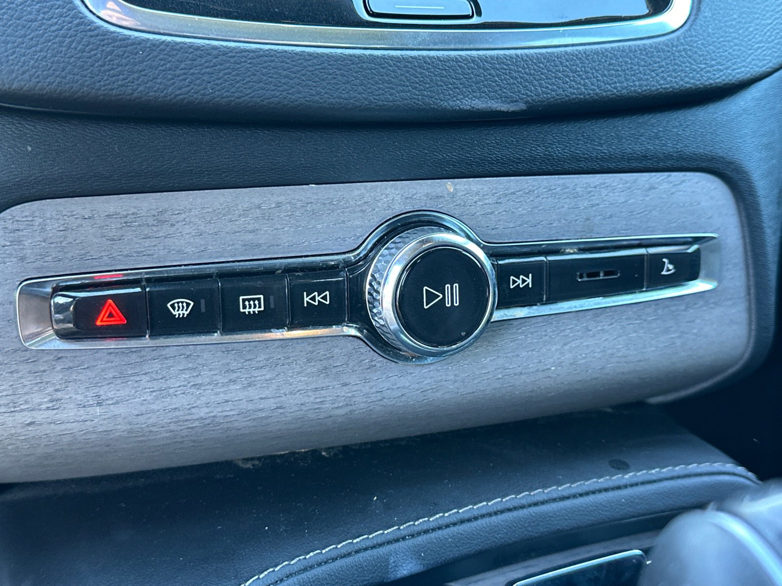 Used 2022 Volvo XC90 T6 Inscription image 34