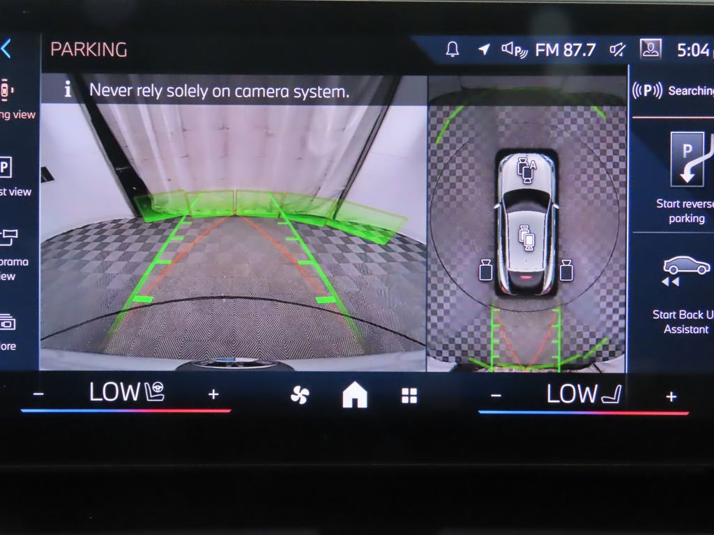 Certified 2025 BMW X2 xDrive28i w/ Premium Package image 15