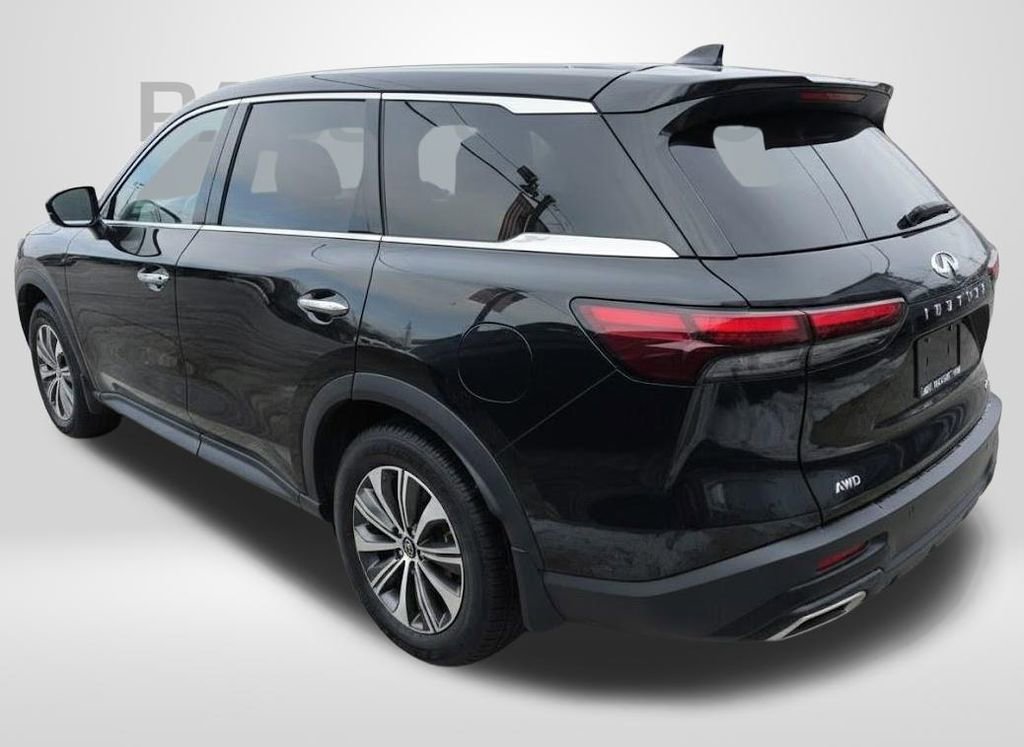 Used 2023 INFINITI QX60 Pure image 2