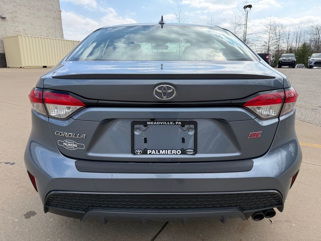 Certified 2022 Toyota Corolla SE w/ SE Premium Package image 4
