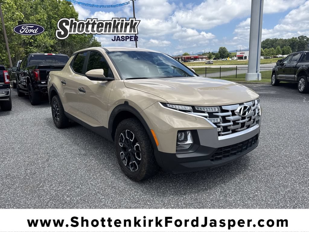 Used 2023 Hyundai Santa Cruz SE AWD/4WD image 1