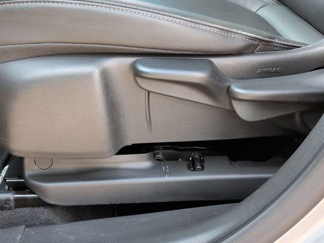 Used 2024 Buick Encore GX Sport Touring image 13