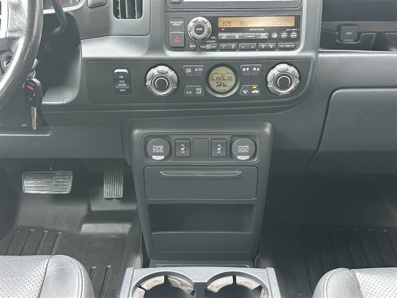 Used 2014 Honda Ridgeline SE image 30