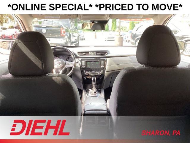 Used 2019 Nissan Rogue SV w/ Premium Package FWD image 32