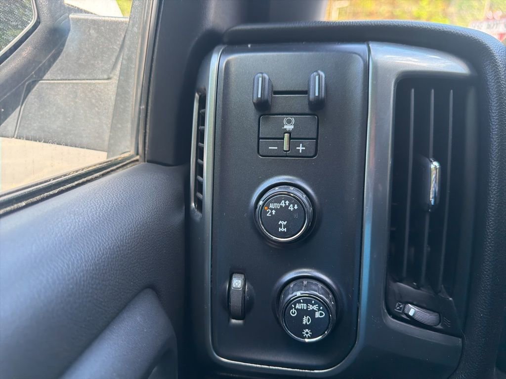 Certified 2018 Chevrolet Silverado 1500 LT w/ All Star Edition AWD/4WD image 26