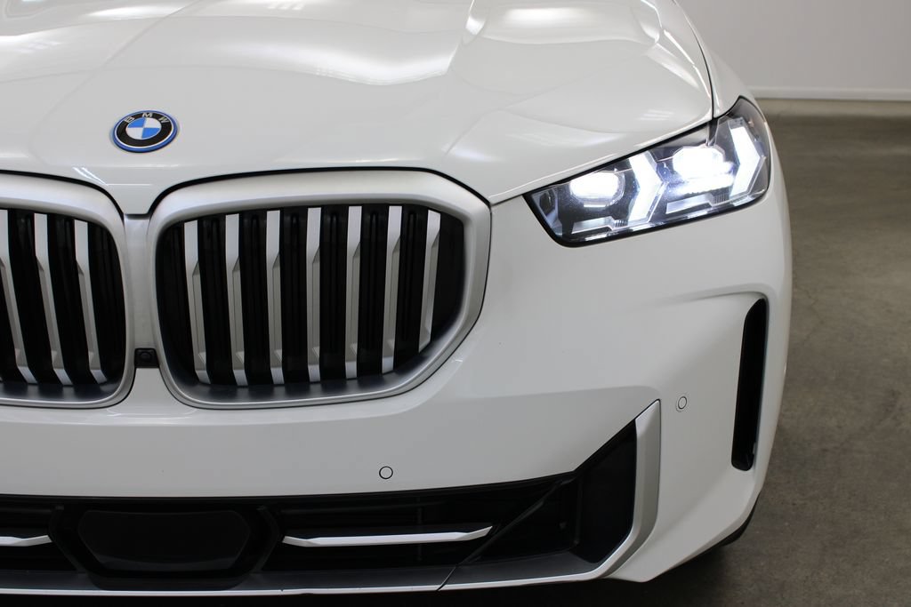 Used 2025 BMW X5 xDrive50e AWD/4WD image 8