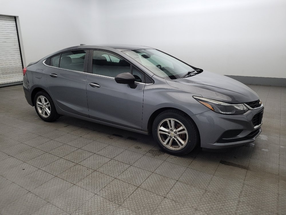 Used 2018 Chevrolet Cruze LT FWD image 11