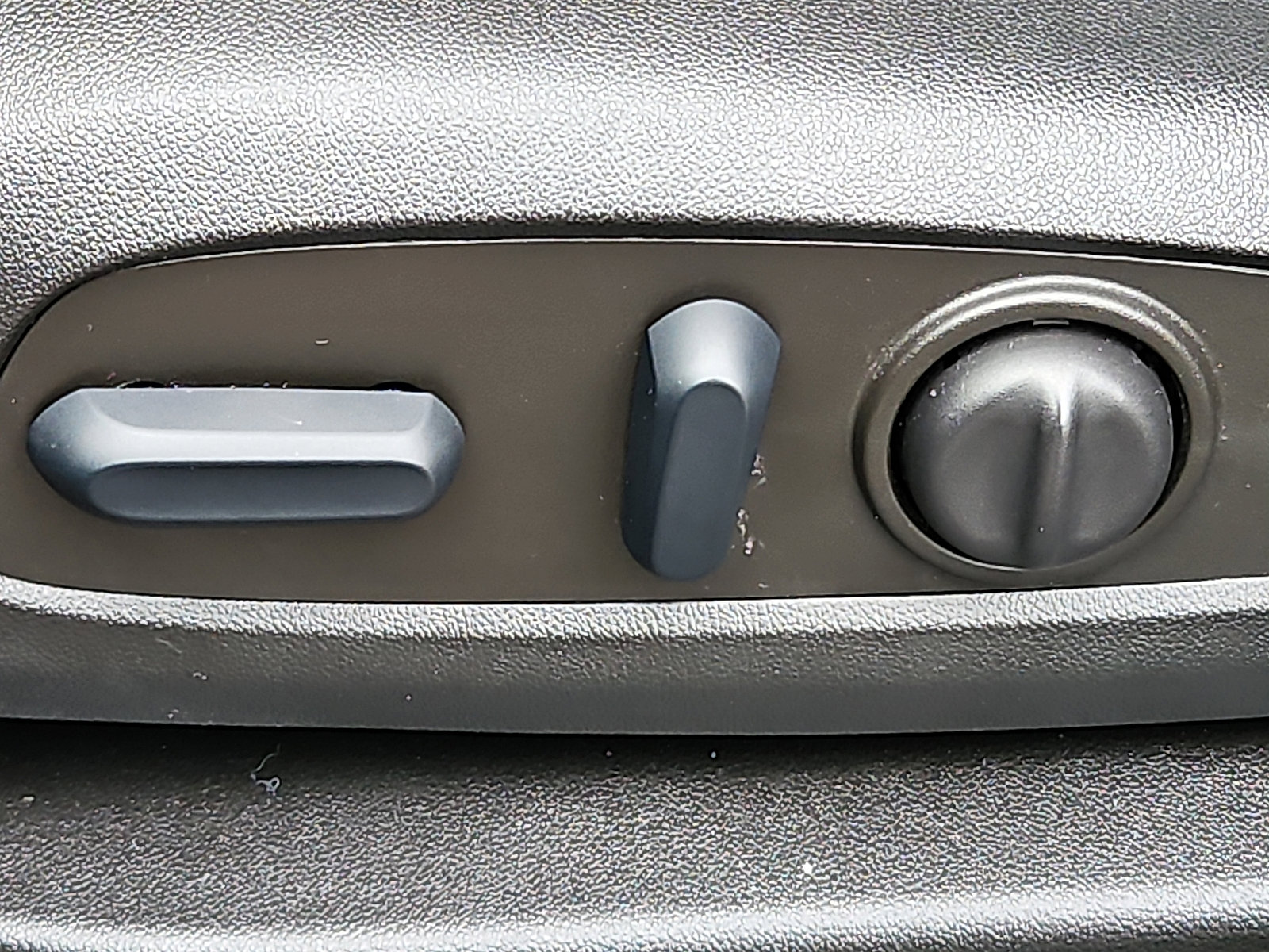 Certified 2022 GMC Acadia SLE w/ Driver Convenience Package image 25