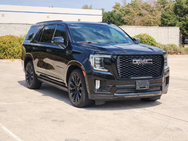 Used 2021 GMC Yukon Denali w/ Denali Ultimate Package AWD/4WD image 3