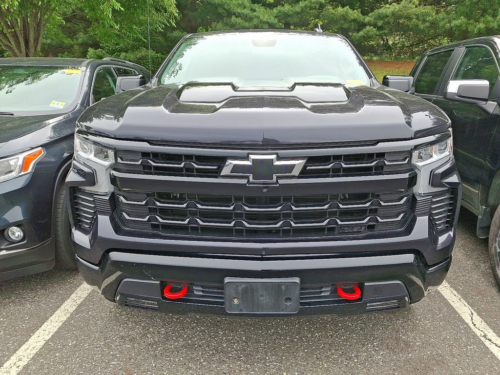 Used 2023 Chevrolet Silverado 1500 LT Trail Boss w/ LPO, Dark Essentials Package AWD/4WD image 2