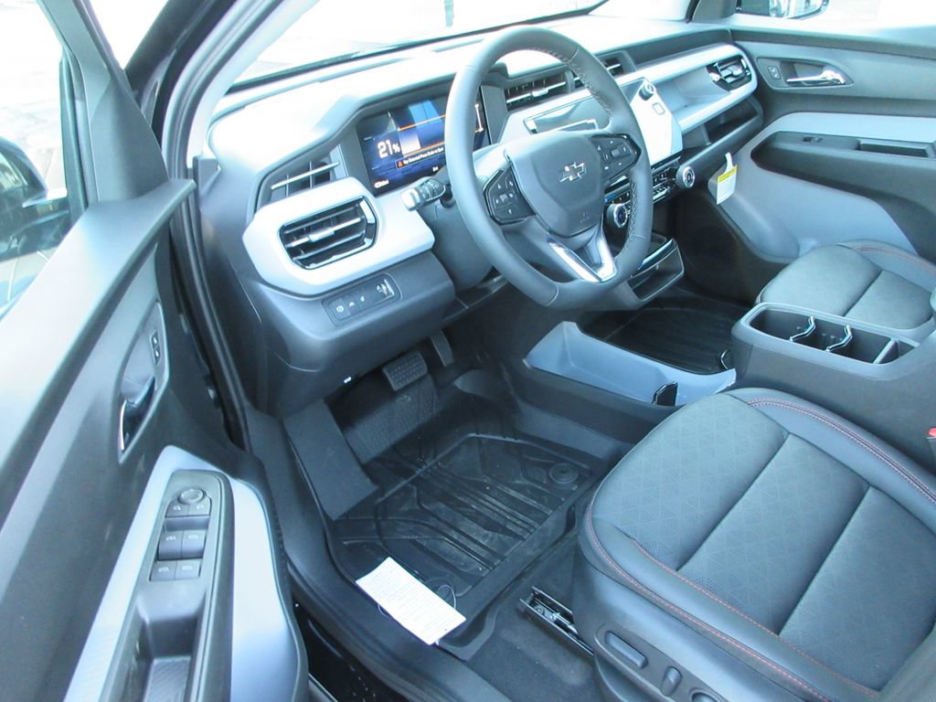 New 2027 Chevrolet Bolt RS w/ Technology Package FWD image 13
