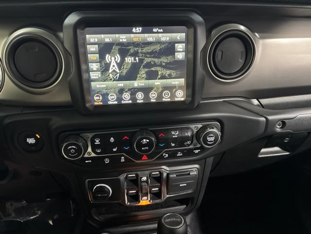 Used 2021 Jeep Gladiator Sport AWD/4WD image 19