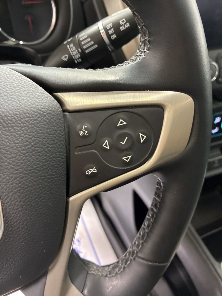 Used 2023 GMC Terrain Denali w/ Denali Premium Package image 17